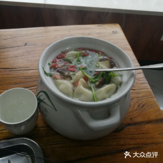 梁记烤肉(三里庙小区店)