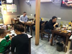 大堂-鸡爪王·烧烤·家烧海鲜(外滩老店)