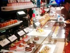 -荣誉国际酒店-云顶旋转餐厅