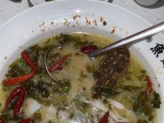 -江渔儿酸菜鱼(奥园广场金发购物中心店)