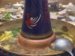 -毛辣果·贵州红酸汤牛肉火锅(西单店)