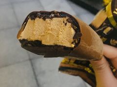 -全家便利店(襄阳南路店)