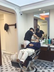 -理昂男士理发店 Barber shop