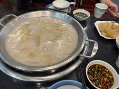 -老来福·非遗酸汤兔(凯旋路店)