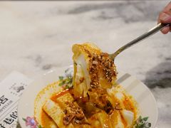 虾米咖喱猪肠粉-何九海南茶店(鬼仔巷店)