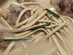 -小骨煲金华砂锅(转塘金街美地店)