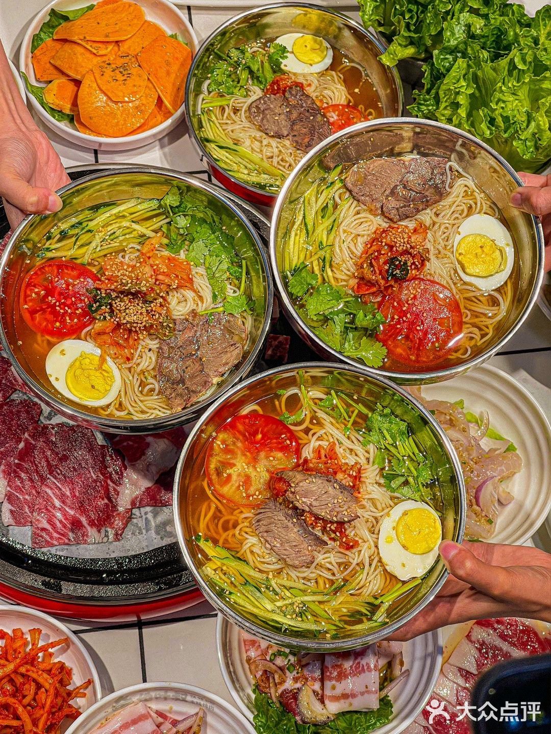 重庆美食 |人均50吃正宗东北烤肉🥩冷面绝了

