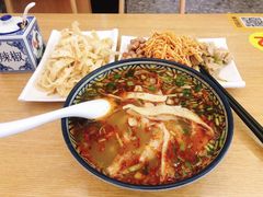 -八百里牛肉汤(盖饭·锅贴·万象城店)