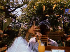 -Chom Cafe and Restaurant