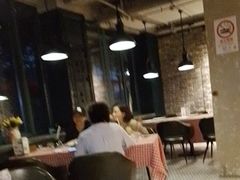 -自然食集西餐厅(泰晤士小镇店)