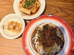 -湘人龙记老长沙米粉(鸟巢店)