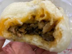 麻辣香菇鸡丁包-老陶包子铺(南大西南村店)