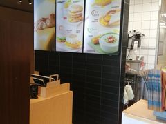 -麦当劳(展览路店)