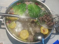 养生原汤锅-俏牛哥鲜牛肉牛肆馆(重庆天地店)