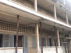 -吐斯廉屠杀博物馆