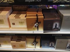 -中免(澳门机场免税店)