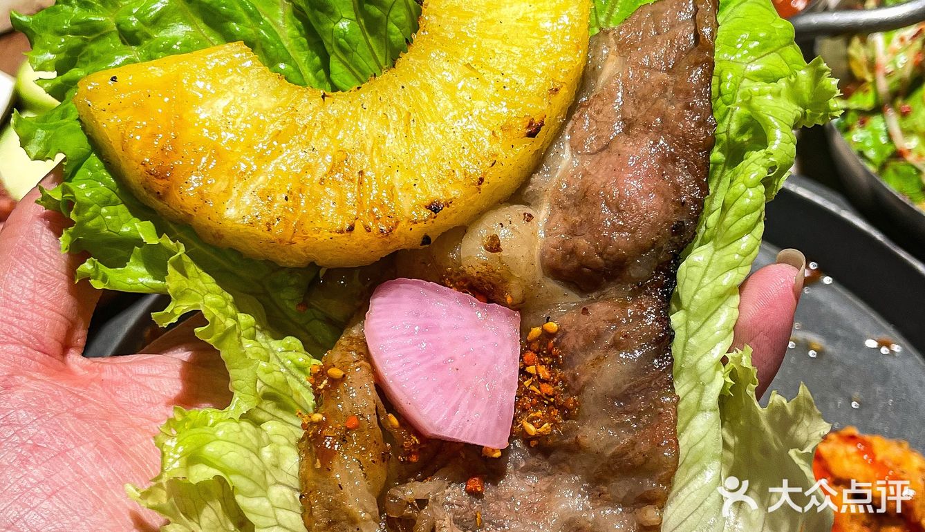 成都新店 | 终于吃到赵露思同款烤肉[胜利]