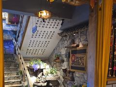 -老牌坊云南鱼豆花火锅(爱建店)