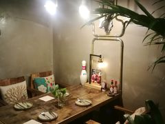 -HIGH FIVE哈福手工汉堡(桂林路店)