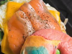 烟熏三文鱼彩虹贝果-吃饼人西餐(南开店)