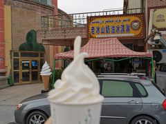 -古老冰山特色冰淇淋店(艾提尕尔店)