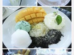 -莓园冰淇淋店