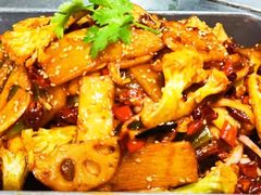 -俭寨大盘鸡·手抓肉·烧烤新疆菜(乌苏路店)