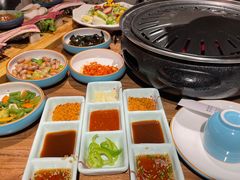 -明洞阿姨·韩式酱蟹烤肉·创意料理(三元桥店)