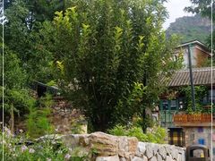 -百里峡七彩艺术小镇