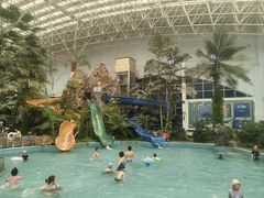 -龙脉温泉室内游泳馆