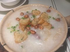 荔湾艇仔粥-新大咀港式茶餐厅(宝山万达店)