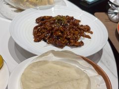 -皇城根·鲁菜济南菜·吊炉烤鸭·炒鸡鱼头(济南旗舰店)