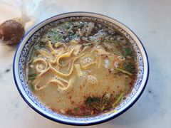 -烤鸭肉夹馍鸭汤店