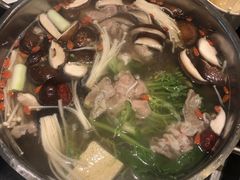 -鼎盛山海火锅(北戴河刘庄夜市老虎石浴场店)