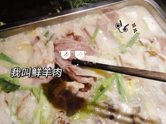 -聚汇三少·龙虾·中餐厅(莫邪路新天地店)