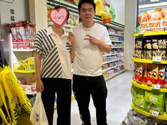 -咻啵翔翔零食基地(万达广场店)