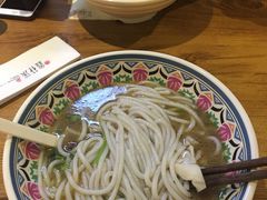 -鑫花溪牛肉米粉(人民广场店)