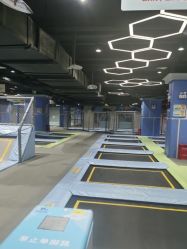 -反弹蹦床公园(南坪万达店)