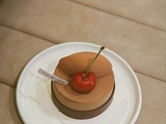 酸樱桃巧克力慕斯-Ten Olives甜点