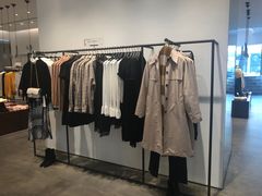 -URBAN REVIVO(上海中庚漫游城店)