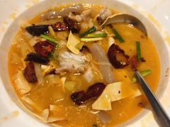 -严记小天府酸菜鱼(西四路店)