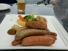 -LENBACH兰巴赫西餐啤酒坊(大连星海广场店)