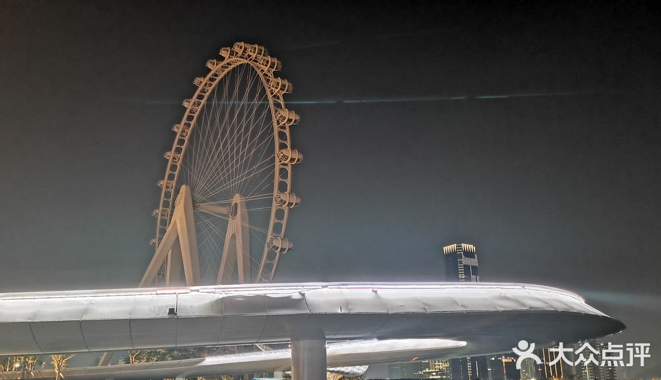 宝安中心区网红地标摩天轮