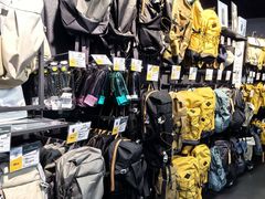 -迪卡侬(西三旗店)