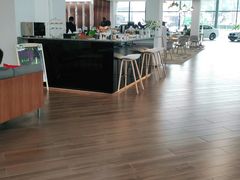 -宁波宝信宝马4S店(江北日湖店)