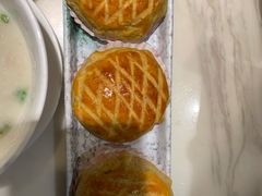 酥皮水牛奶菠萝包-陶陶居酒家(环市东店)