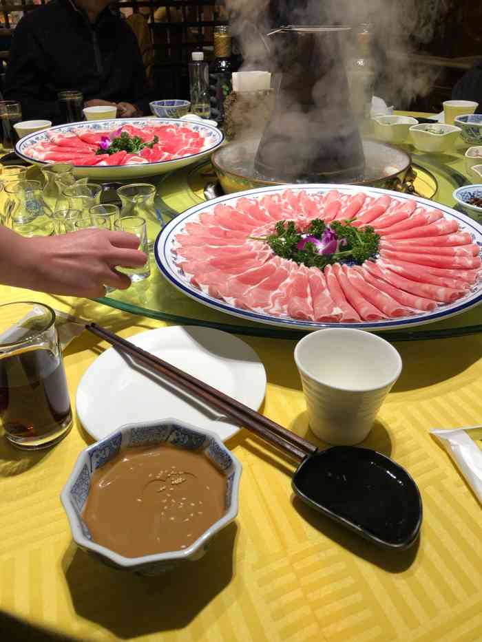 东来顺饭庄(金泉广场店)-"正宗老北京铜锅涮肉,亲戚来北京点名要吃北.
