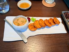 脆糖榛果鹅肝酱配伊比利亚葱油饼-随堂里