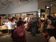 -URBAN REVIVO(北京斯普瑞斯奥特莱斯店)