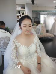 -雪莉美妆婚纱馆